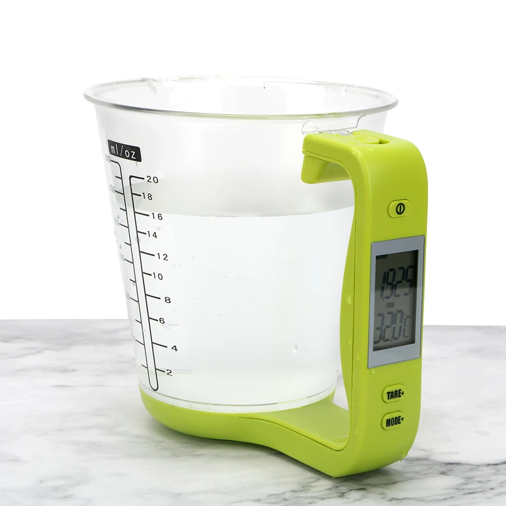 Digital kitchen measuring cup – precise measurements with a smart display