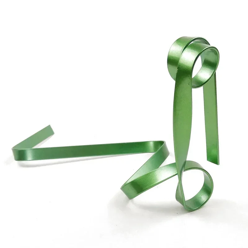 Ribbon-shaped metal wine holder