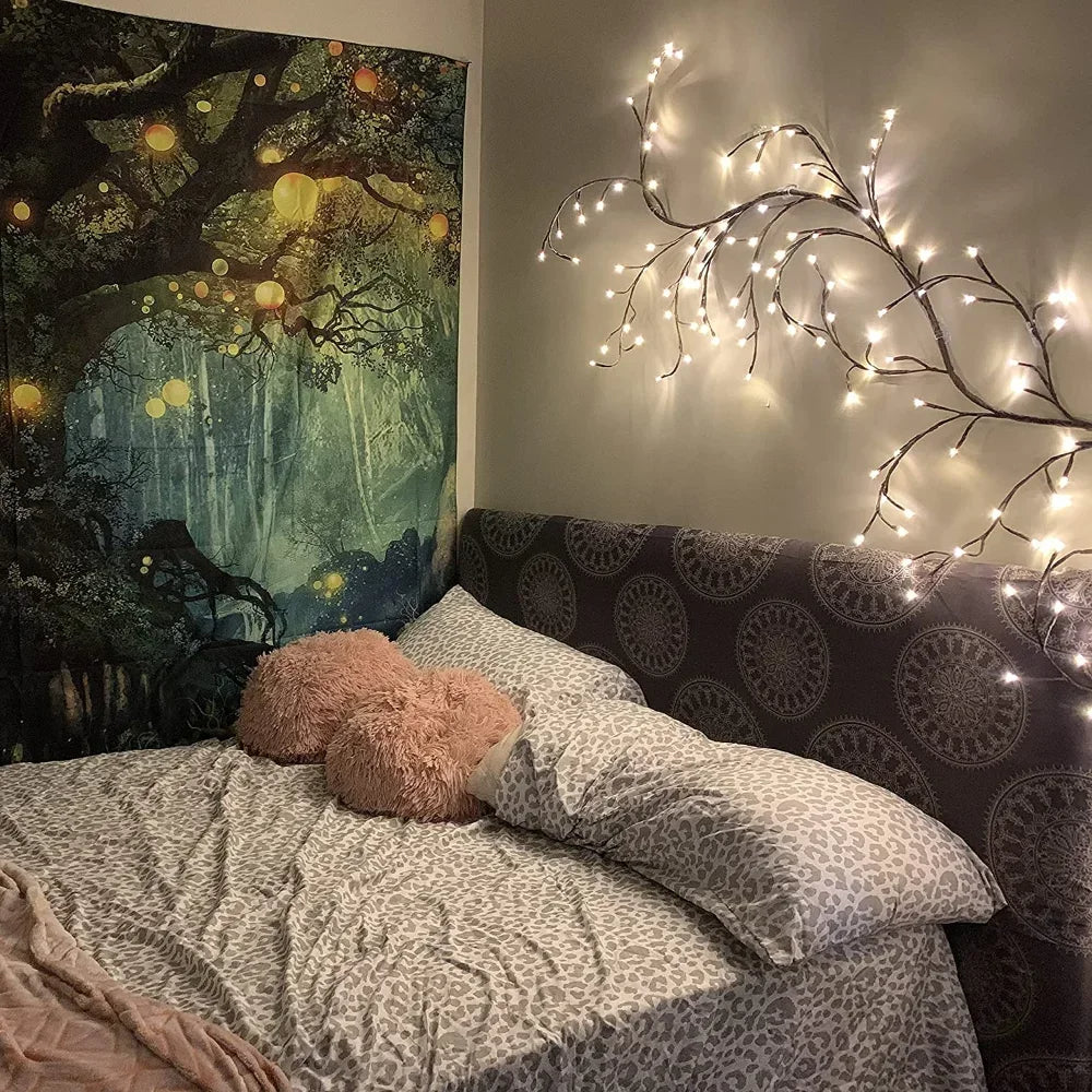 Decorative LED branches on the wall – warm light for a cozy atmosphere
